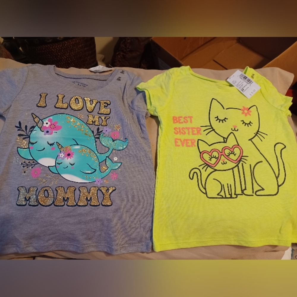 The Children's Place Gray and Yellow Short Sleeve Tees